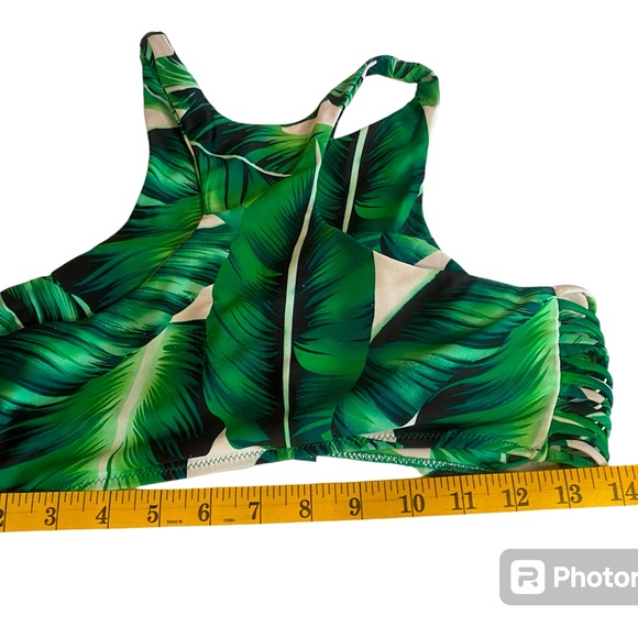 Cupshe Tropical Leaves Tank Bikini
Two Piece Green/Black - Picture 6 of 8
